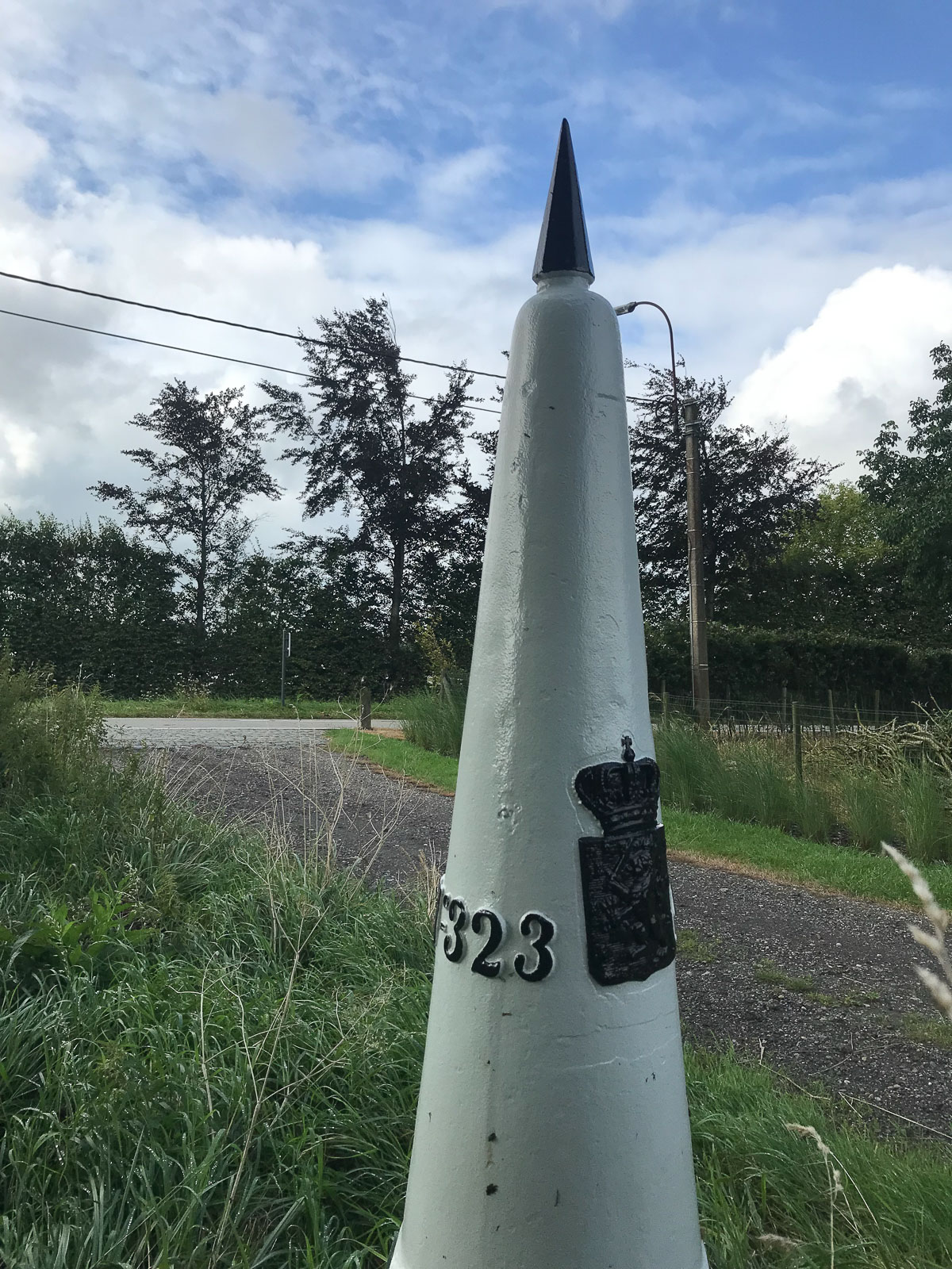 Grenspaal 323